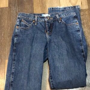 Wrangler Cash Ultimate Riding Jeans
3/4 -32